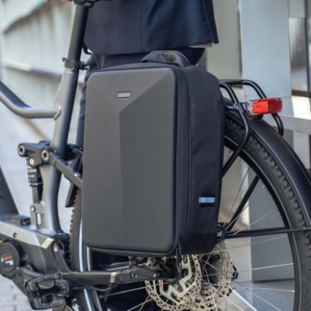 EXECUTIVE BACKPACK 12L BERLIN BLACK